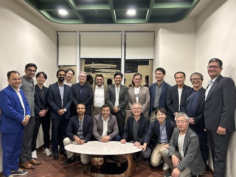 The leadership along with japanese delegates